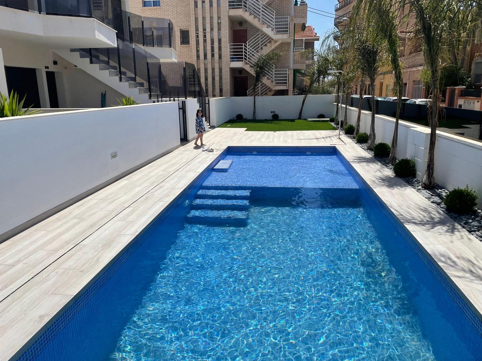 With Swiming Pool And Long Terrace Apartment *