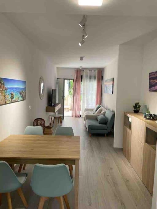 Appartement With Swiming Pool And Long Terrace