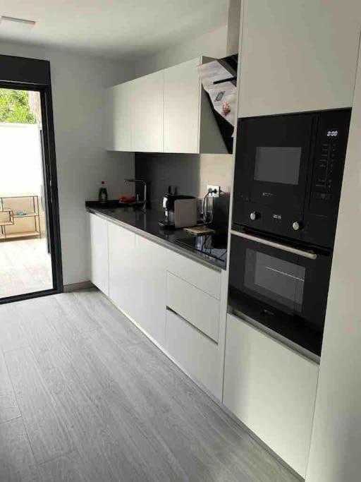 Appartement With Swiming Pool And Long Terrace *