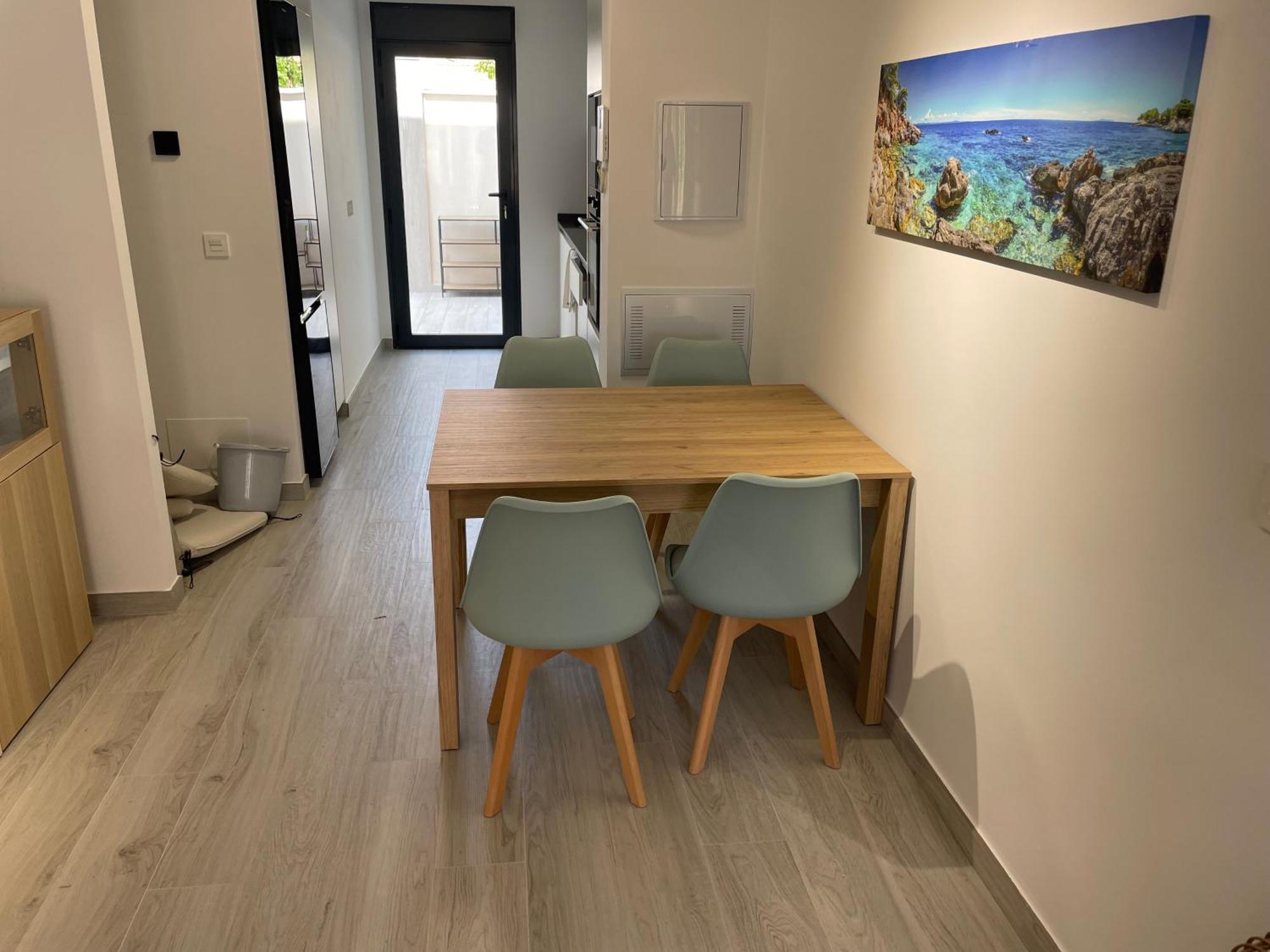 Appartement With Swiming Pool And Long Terrace *