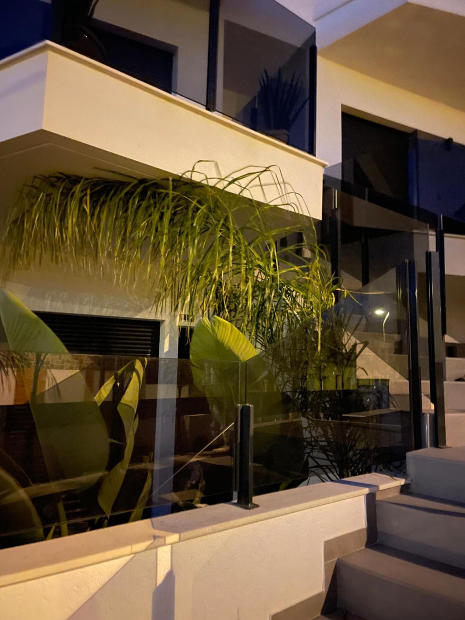 Appartement With Swiming Pool And Long Terrace